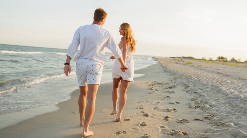 Conheça as belezas da Praia do Sono em Paraty