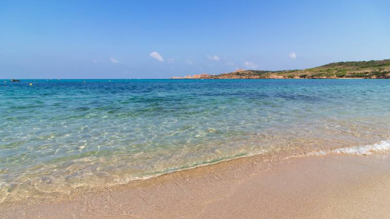 Explore as belezas naturais da Praia da Lula em Paraty