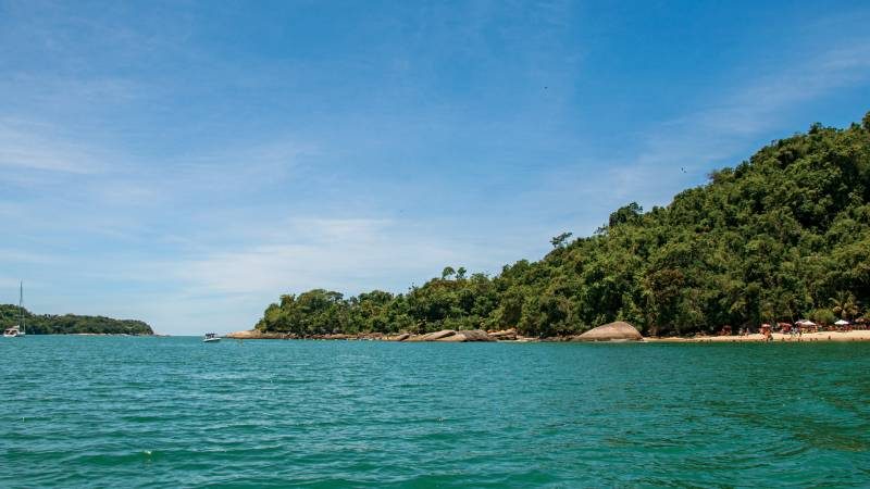 Descubra o charme e a tranquilidade da Praia dos Ranchos em Paraty